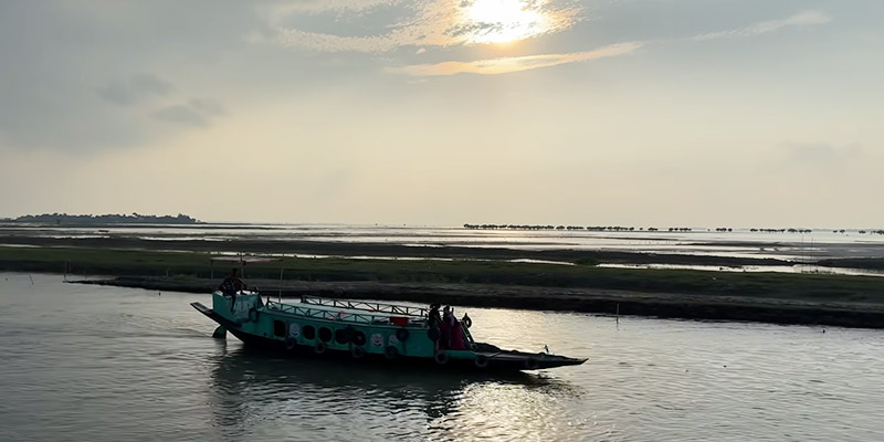 সুরমা নদীর তীর