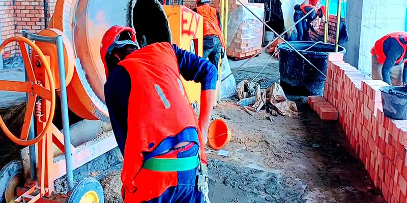 নির্মাণ কাজ মালয়েশিয়া